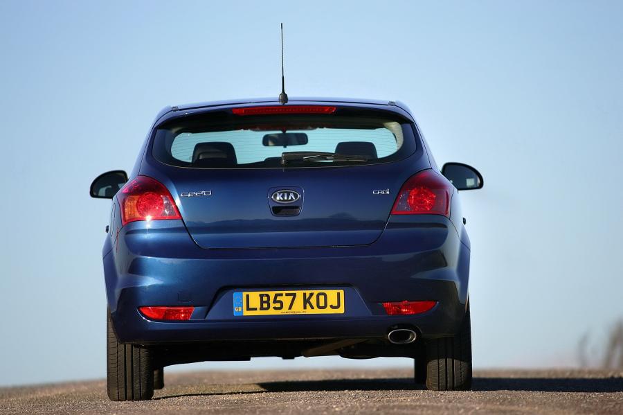  Kia pro_cee&rsquo;d 2008 года  (фото 27 из 182)